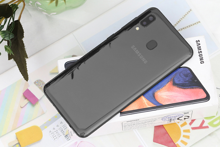 Điện Thoại Samsung Galaxy A20 (32GB/3GB) - Hàng Chính Hãng